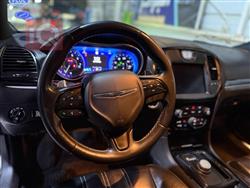 کرایسلەر 300